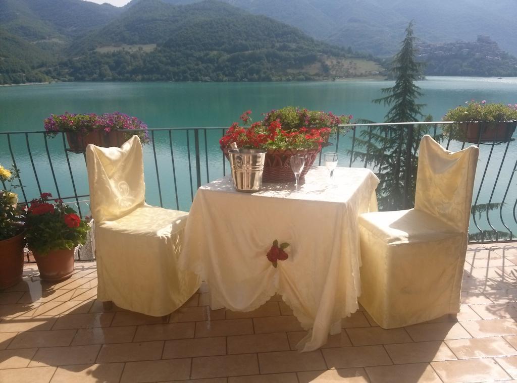 B&B La Casetta Sul Lago Colle di Tora Kültér fotó